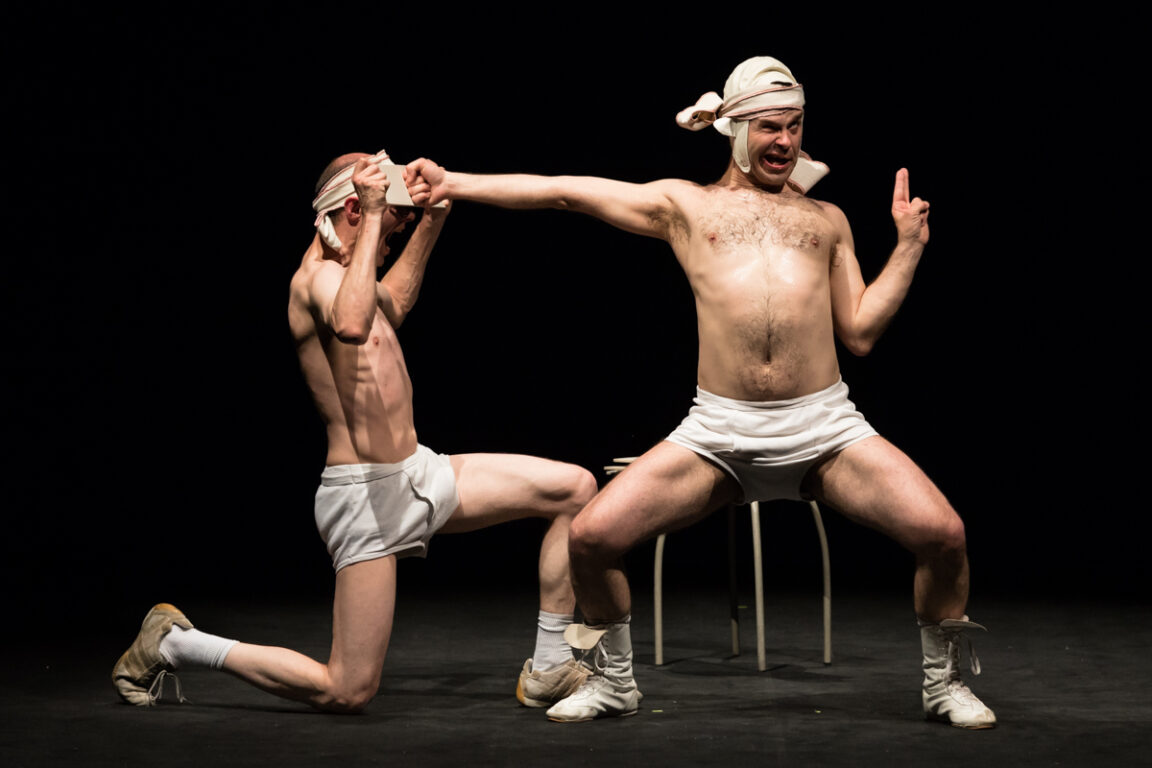foto SLIPS INSIDE <br>I clown come non li avete mai visti